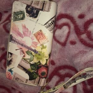 Paris wallet with wristlet
